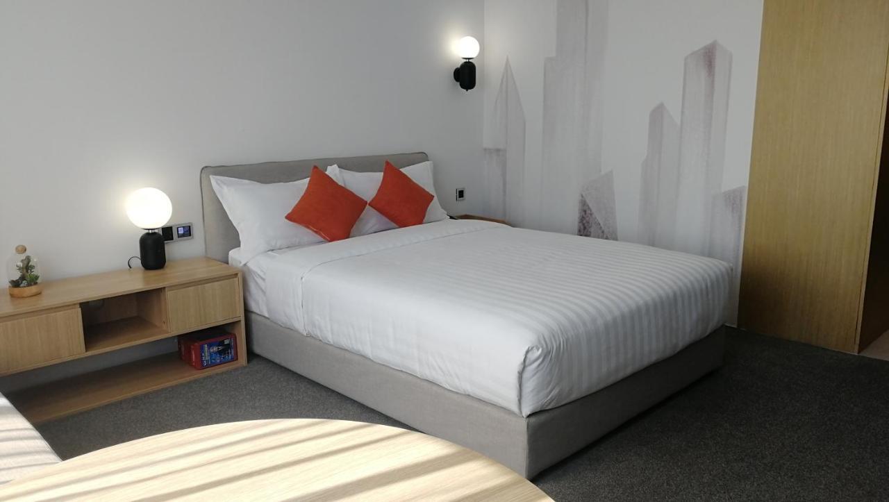 Ln Residence Changdi - New Aiqun Building - Canton Fair Free Shuttle Bus During Canton Fair Period Exteriör bild
